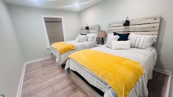 3 bedrooms, bed sheets