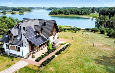 Cozy apartment in Borzyszkowy with sauna