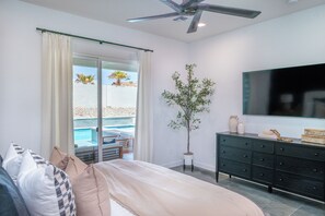 4 bedrooms, desk, iron/ironing board, travel crib