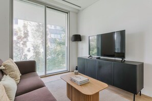 Fernseher, Stereoanlage