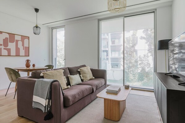 Fernseher, Stereoanlage