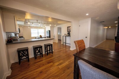 Vacation home, < 1 mile to University of Notre Dame, walk, bike or drive!