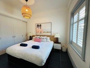 2 bedrooms, iron/ironing board, travel cot, free WiFi