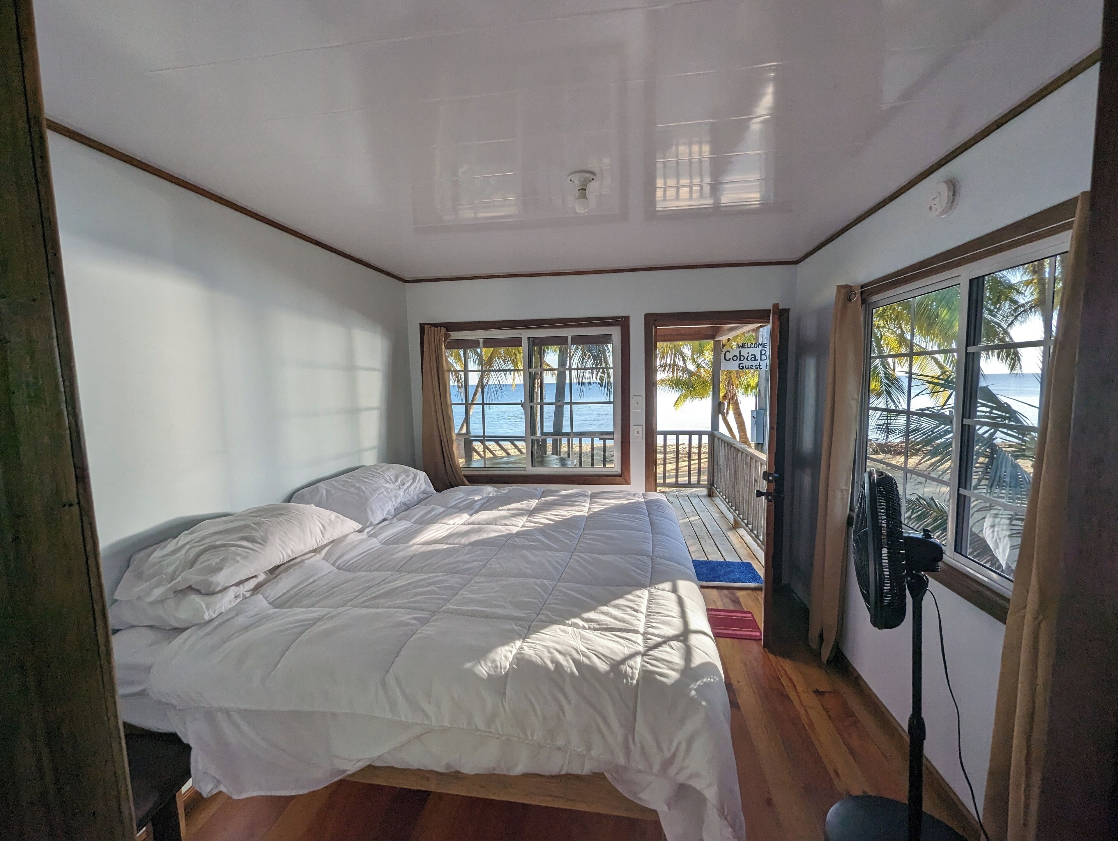 9 bedrooms, in-room safe, free WiFi, bed sheets