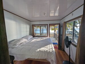 9 bedrooms, in-room safe, free WiFi, bed sheets