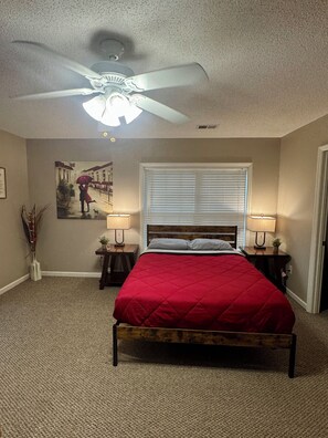 1 bedroom, iron/ironing board, WiFi, bed sheets - Charming 1-bedroom apartment with WiFi, AC in enchanting Bluffton (Bluffton)