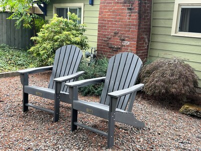 Charming 2-bedroom cottage in the heart of Salem