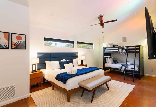 8 Schlafzimmer, Bügeleisen/Bügelbrett, Reisekinderbett, kostenloses WLAN