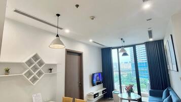 Standard Apartment, Balcony, City View | Living area