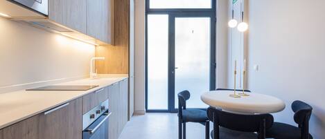 冰箱、微波炉、烤箱、茶具/咖啡用具