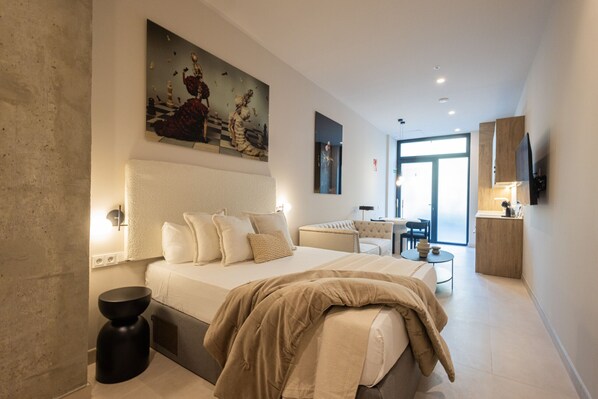 Bügeleisen/Bügelbrett, kostenloses WLAN, Bettwäsche