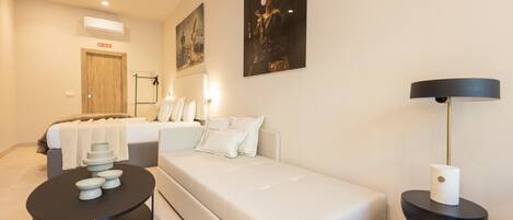 Fer et planche à repasser, Wi-Fi gratuit, draps fournis