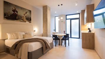 Een strijkplank/strijkijzer, gratis wifi, beddengoed