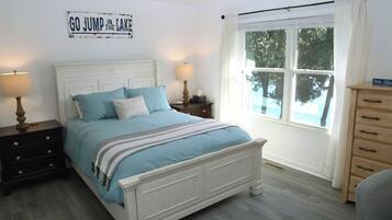 3 عدّة غرف نوم ومكتب ومكواة/لوح كي وسرير سفر