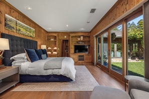 6 habitaciones, escritorio, tabla de planchar con plancha y wifi