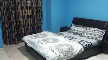 In-room safe, desk, laptop workspace, free WiFi