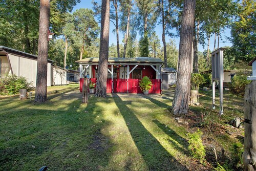 Bungalow 'Am Stettiner Haff' mit Privatterrasse und Wi-Fi
