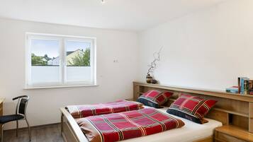 1 sovrum, strykjÀrn/strykbrÀda, gratis wi-fi och sÀngklÀder