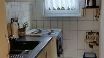 Kühlschrank, Ofen, Herdplatte, Geschirrspüler