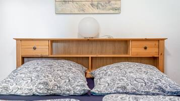 2 bedrooms, bed sheets