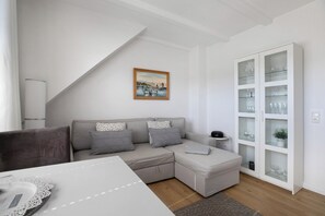 Fernseher, Stereoanlage