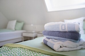 1 bedroom, free WiFi, bed sheets - Apartment 'Frieda 4' with Shared Garden, Balcony and Wi-Fi (Meldorf)