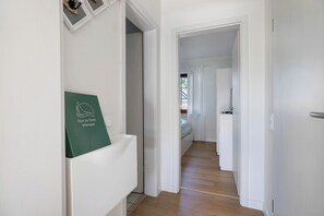 Interior - Apartment 'Elsa 2' with Private Terrace, Shared Garden and Wi-Fi (Meldorf)