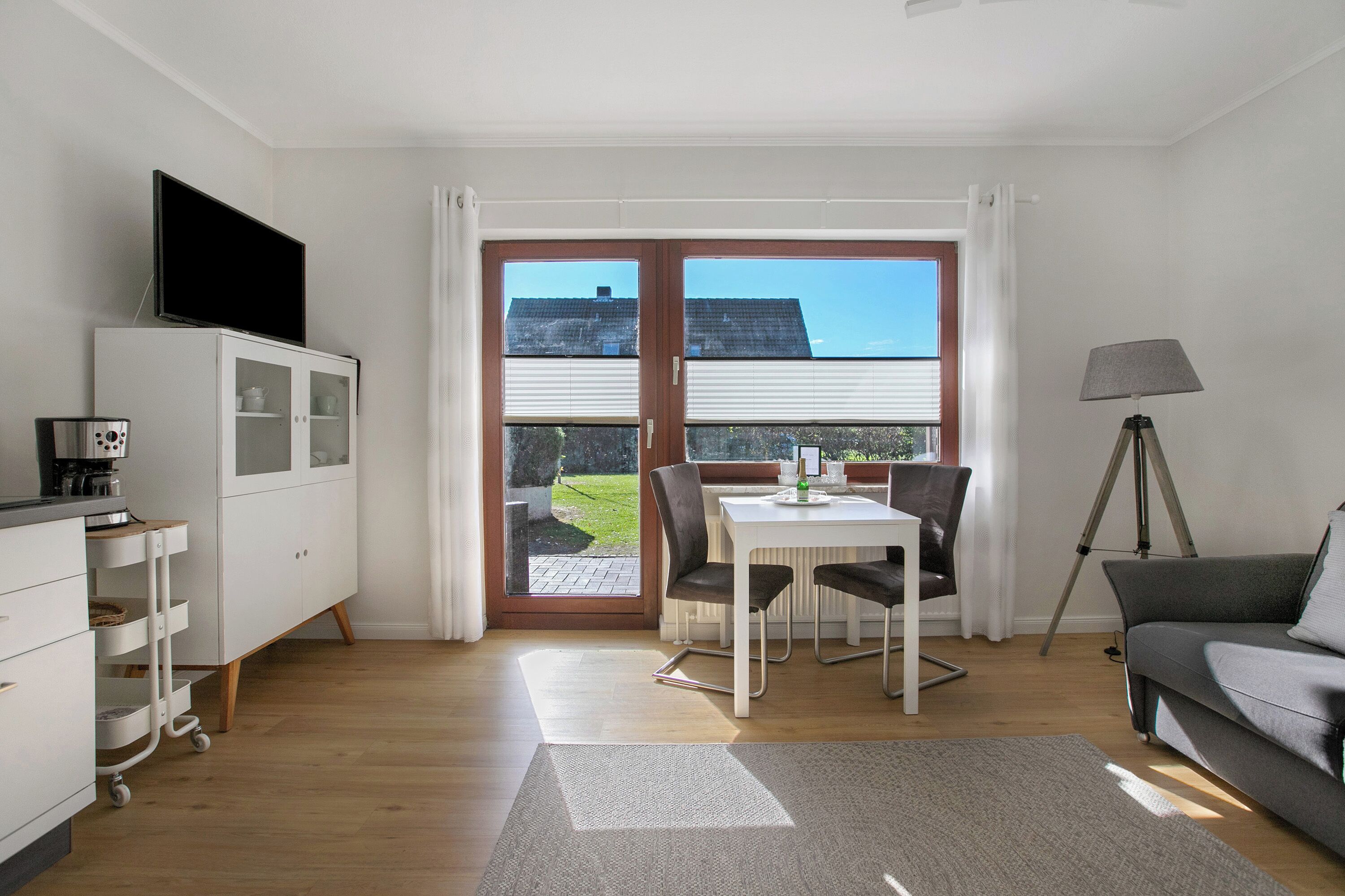 Fernseher, Stereoanlage