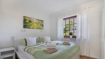 1 bedroom, free WiFi, bed sheets