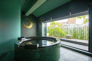 Individually decorated, individually furnished, bed sheets - gallery hotel KAGUYA (Kyoto)