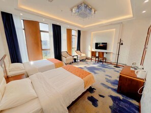 ห้องแฟมิลี่สวีท, วิวสวนหย่อม | Wi-Fi ฟรี, ผ้าปูที่นอน