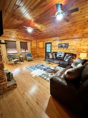Smart TV, fireplace, DVD player, table football