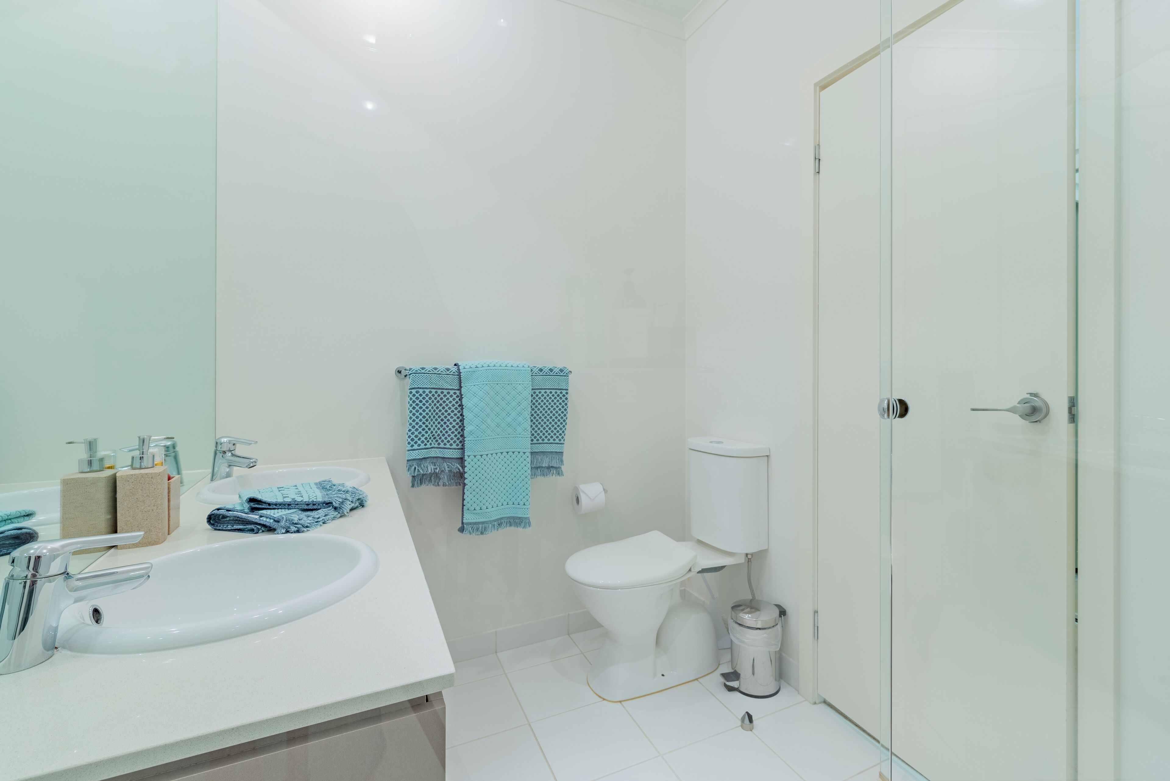 Standard Condo, Balcony, Garden View | Bathroom | Free toiletries, hair dryer, towels, soap
