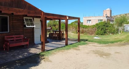 Cabaña Cercana a la Playa con Estacionamiento