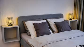 2 habitaciones, caja de seguridad en la habitación y escritorio