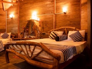 Tree House - Dudley Nature Resort  (Habarana)