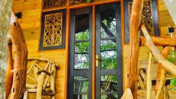 Tree House | 1 chambre, chambres insonorisées, Wi-Fi gratuit, draps fournis