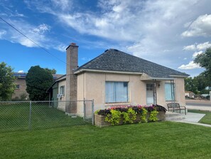 Exterior - 2-Bed, 1-Bath Quiet Home near MTB trails, city parks, ATV Trails, National Parks (Richfield)