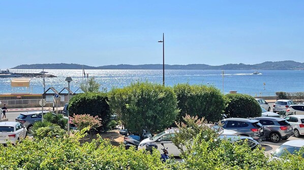 Third-party on-site parking