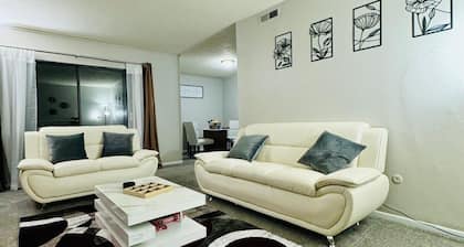Cozy apartment in superb Monroeville with fitness room, WiFi, AC
