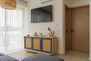 Interior - Cozy 1BR condo in Punta Cana with Pool, Gym, WiFi, Beach, Restaurants & More (Punta Cana)