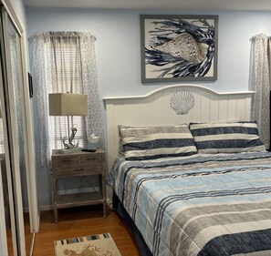 2 bedrooms, iron/ironing board, free WiFi, bed sheets - Alamander Beach House (Englewood)