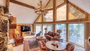 Smart TV, fireplace, offices