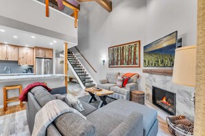 TV, fireplace, DVD player - Carnelian Bay 2BR + Loft, Near Beach & Trails (Carnelian Bay)