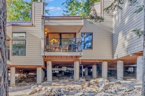 Exterior - Carnelian Bay 2BR + Loft, Near Beach & Trails (Carnelian Bay)