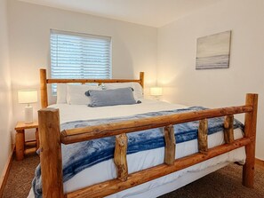 Bureau, fer et planche à repasser, lit parapluie, Wi-Fi gratuit