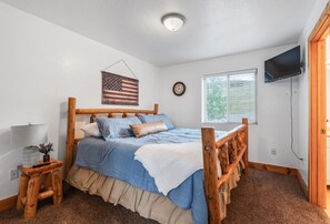 Desk, iron/ironing board, travel cot, free WiFi