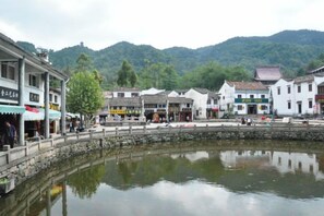 Unclassified image, 3 of 19, button - Jiuhuashan Xincai Mountain Villa (Qingyang)