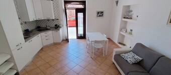 Casa del Porto Bilocale a Pochi Passi da Spiaggia e dal Porto con Ogni Confort
