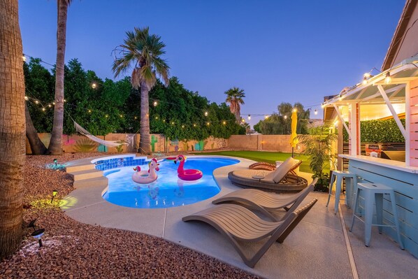 Outdoor pool, a heated pool - Saguaro Retreat: Heated Pool, Sauna, Spa, Golf, Pool Table, Msg Chair,Sleeps 14 (Mesa)